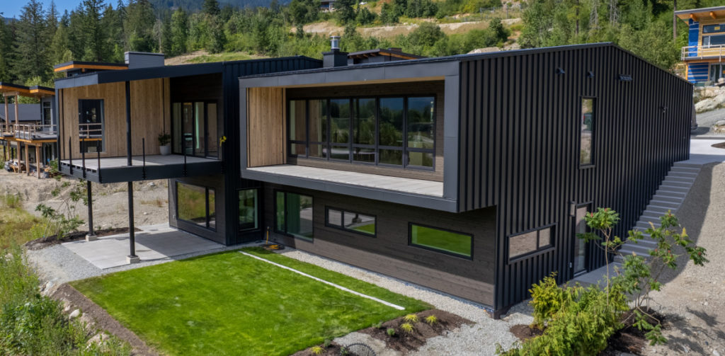 High-Performance Custom Home - Pemberton, BC - Triple Glazed Innotech ...